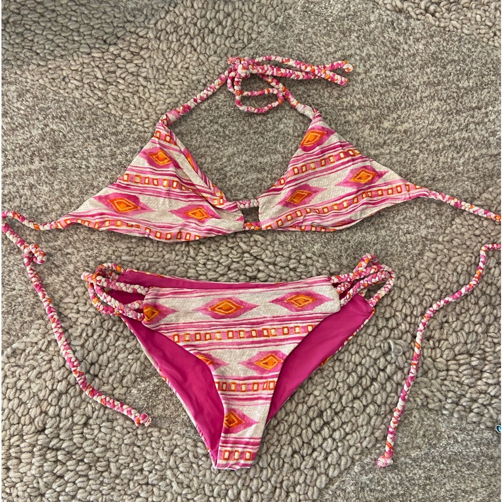 Frankie’s bikini